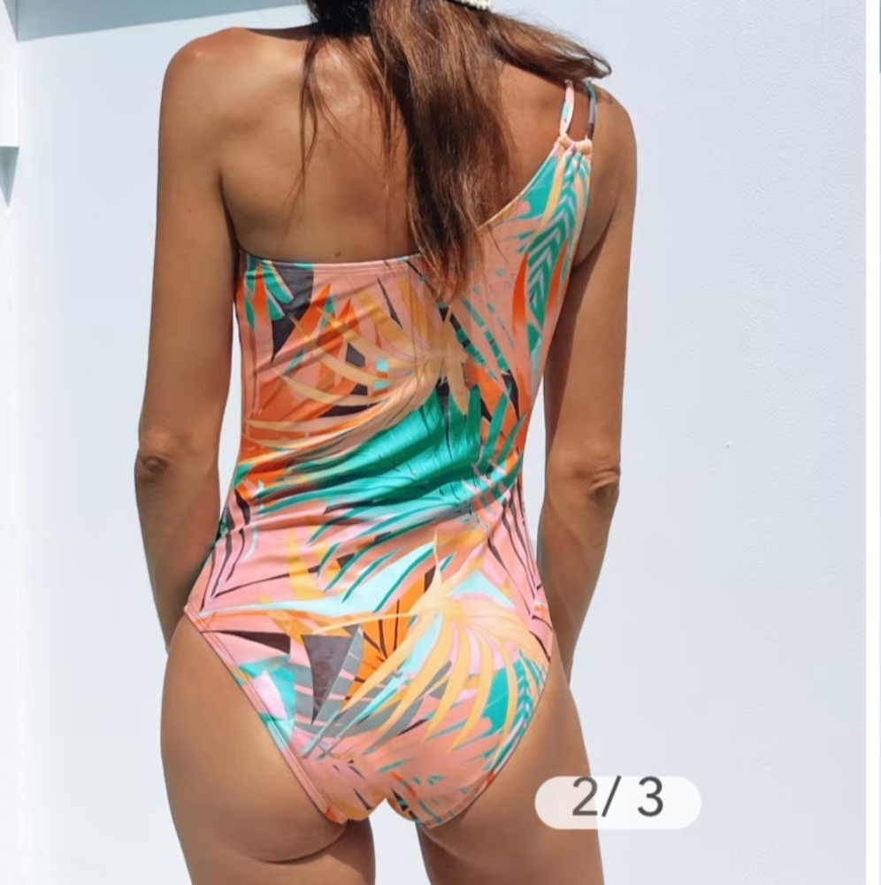 Cupshe Emerge Tropical Swimwear, Size Large - Picture 9 of 9